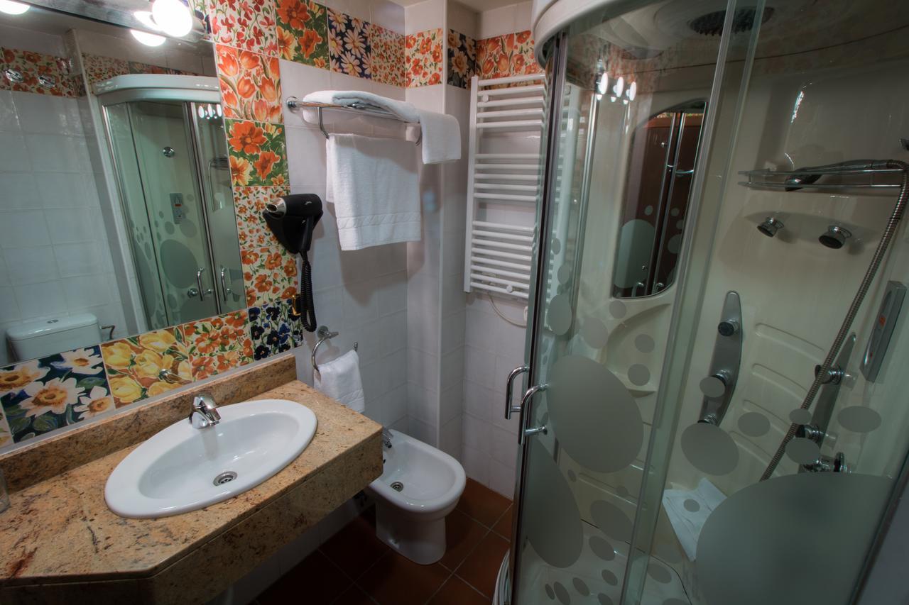 Adeko Hotel バラカルド エクステリア 写真